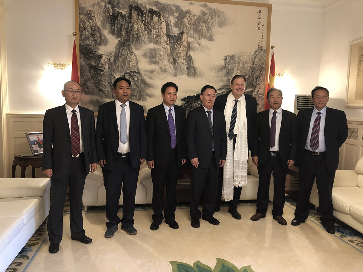Avec Une Délégation Sino Tibétaine À Genève